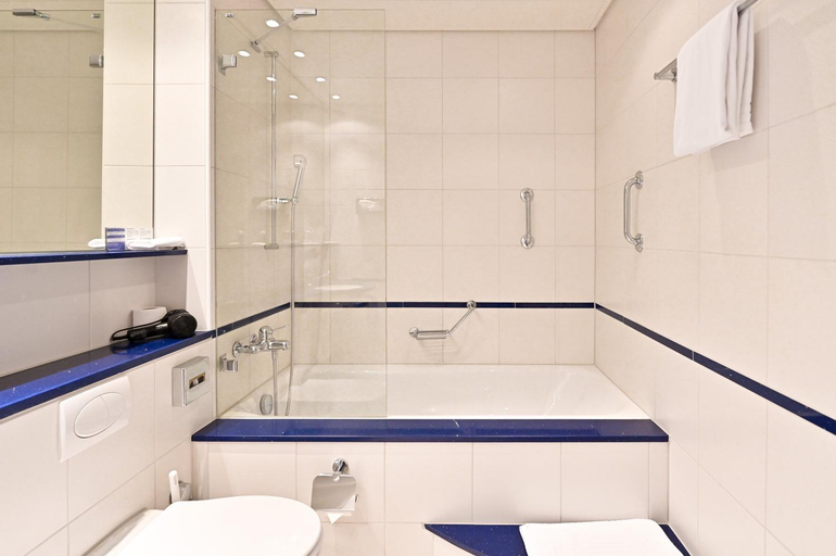 Bathroom 4, Hotel Zofingen, Zofingen
