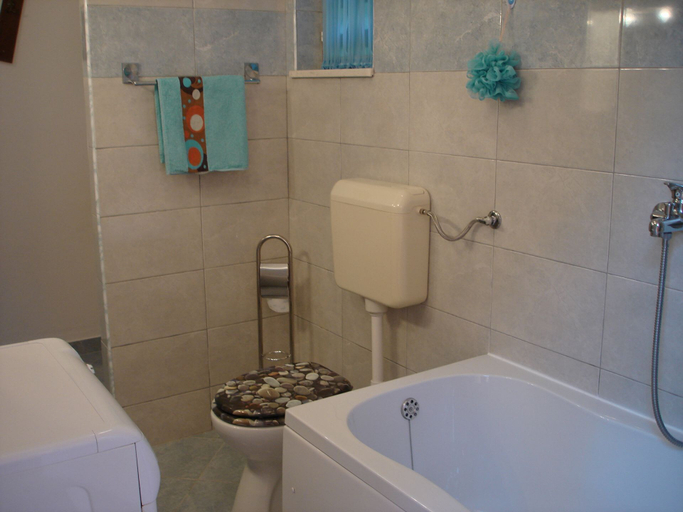 Bathroom, House Boris, Trogir