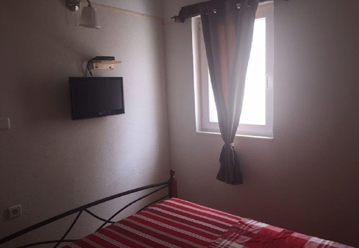 Room 5, Apartments Neno, Karlobag