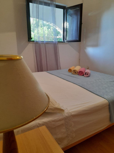 Room 2, Apartments Jere, Sutivan