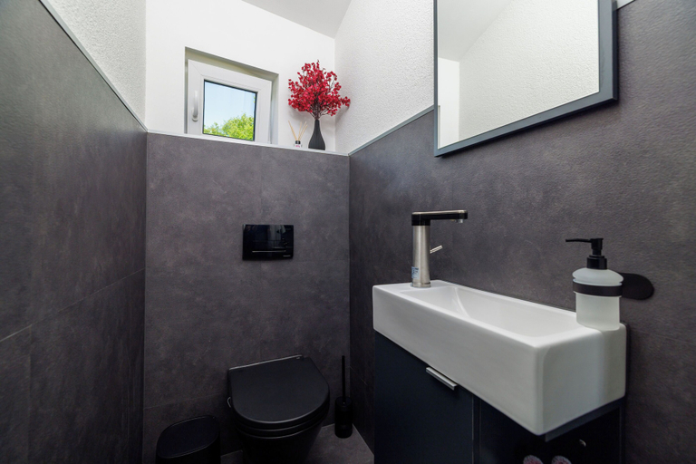 Bathroom 5, House Scaena, Crikvenica