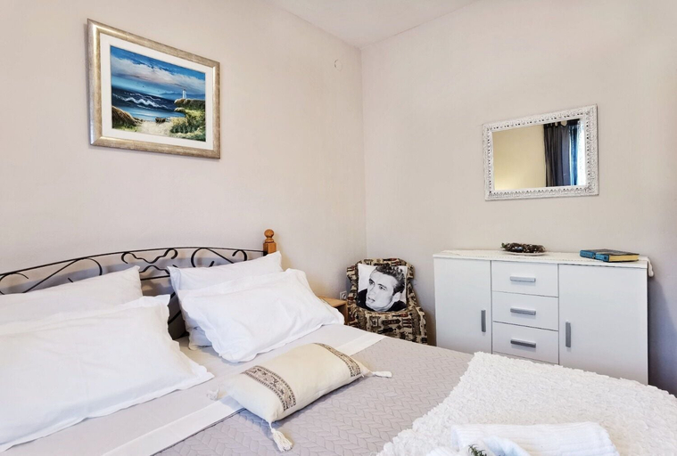 Bedroom 2, Apartments Vinx, Marina