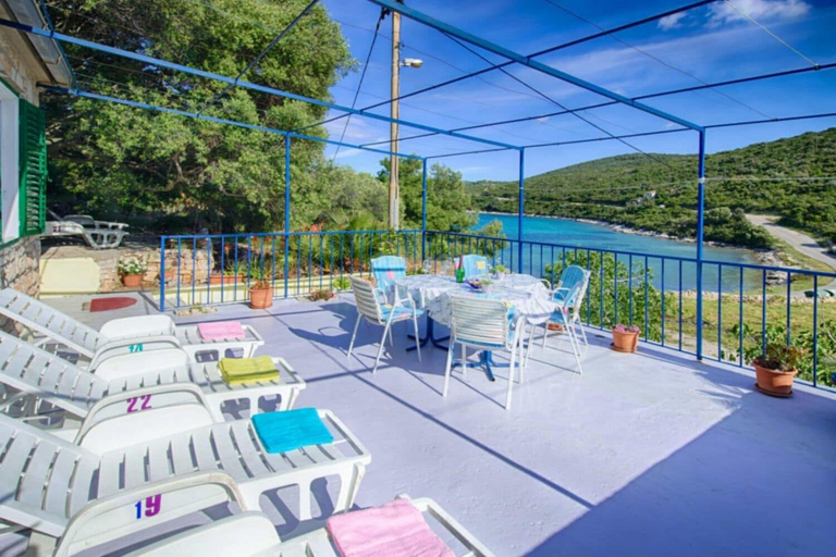 Balcony 5, House Paradiso, Vis
