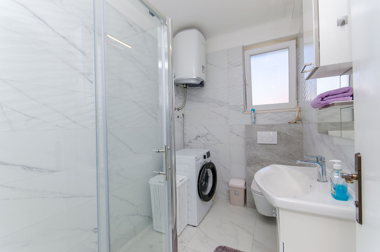 Bathroom 2, Apartment Sun City, Split