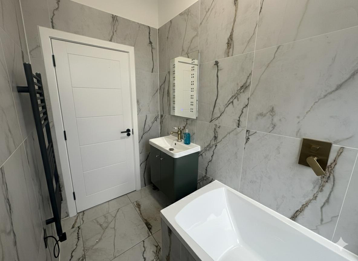 3, Dippen Hall Signature Apartment - Minutes From LGW, Surrey