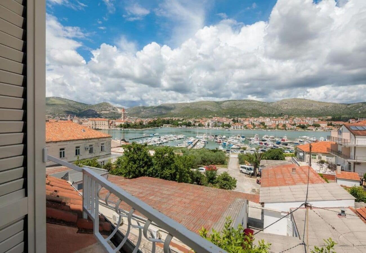 Others 5, Apartment Dora, Trogir