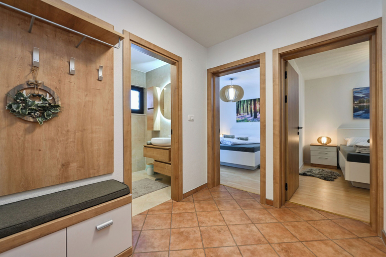 Interior entrance 4, Apartments AVA, Ogulin