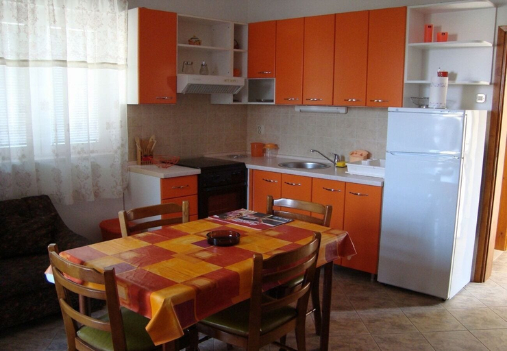 Others 5, Apartments Paulina, Postira