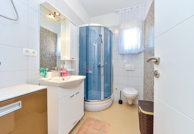 Bathroom 3, Apartments Sunny by the Sea, Nin