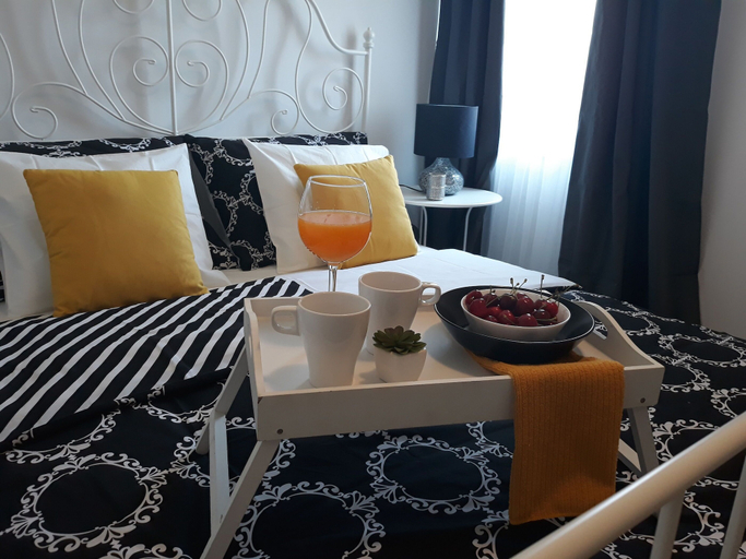 Room 5, House Matenda House, Solin