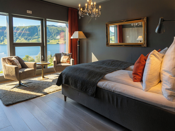 Bedroom 4, Arctic Panorama Lodge, Skjervøy