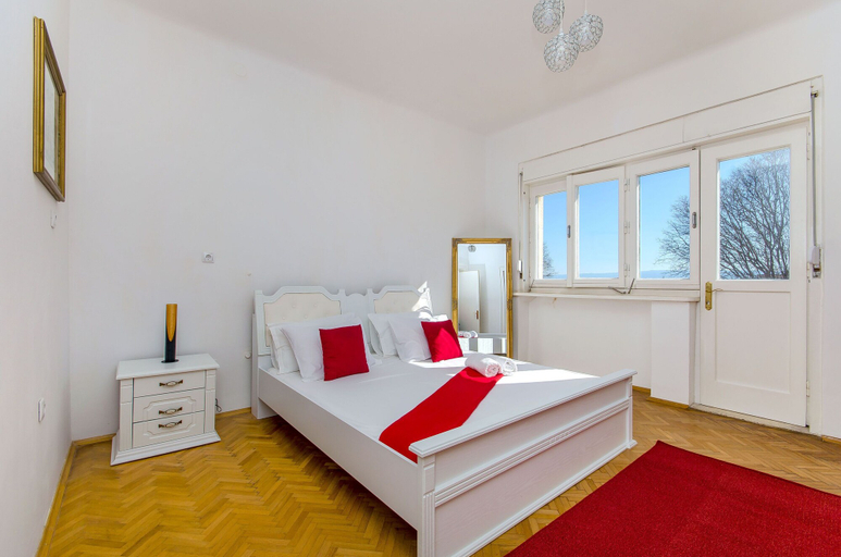 Room 5, Villa Beach Location, Split