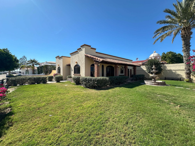 Room 2, Tranquil Family Escape With Large Patio, Puerto Peñasco