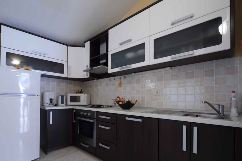 Private kitchen 5, Apartments and Room Goran, Makarska
