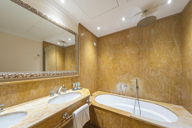 Bathroom 5, Hotel Villa Barbarich, Venezia