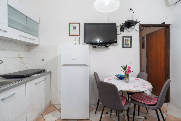 Private kitchen 4, Apartments Vjeko, Nin