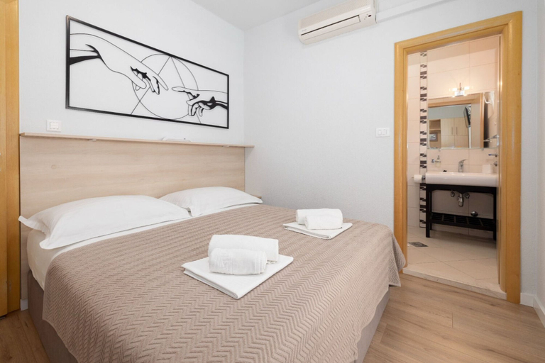 Bedroom 2, Apartments Gianni, Makarska