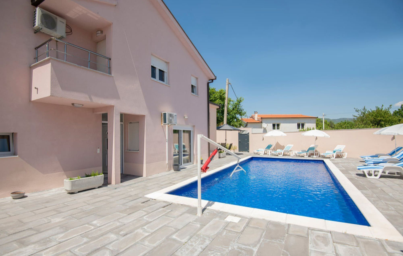 Outdoor pool 5, House Dragica, Imotski