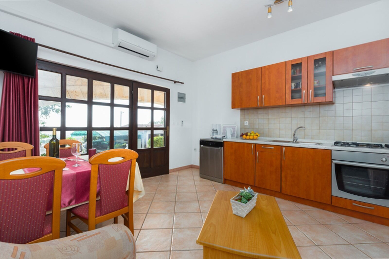 Others 2, Apartment Damjan, Kaštelir-Labinci