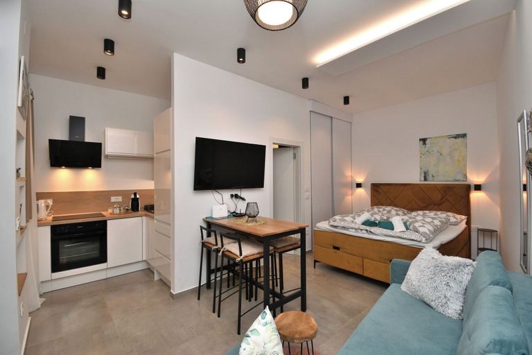 Others 5, Apartment Leprin, Labin