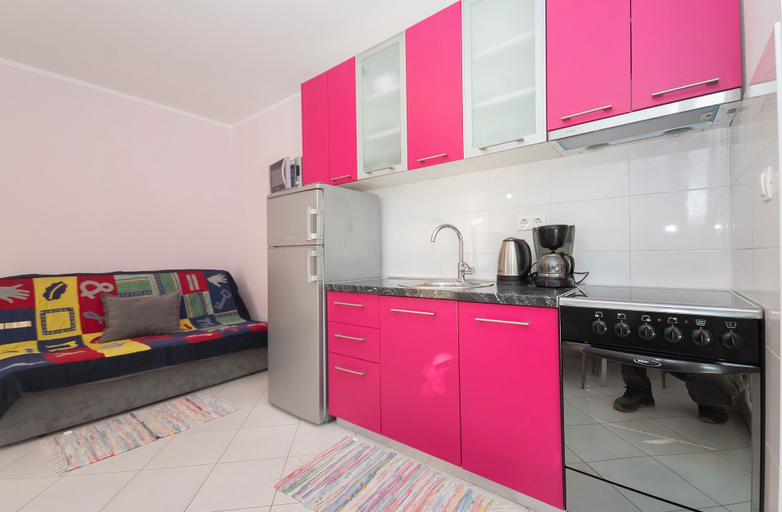 Private kitchen, Apartment Tom, Omiš