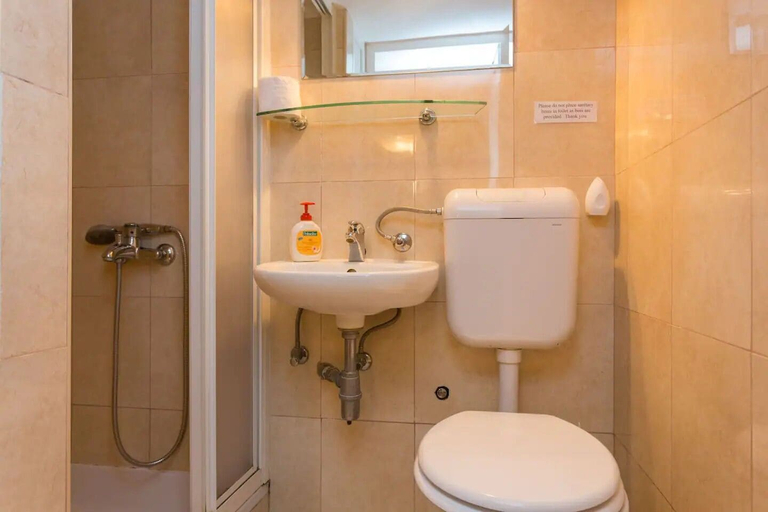 Bathroom 3, House Star 1, Dubrovnik