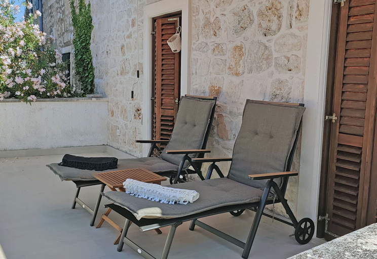 Terrace/patio 3, House Davor, Sutivan