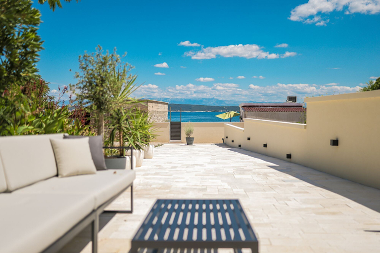 Terrace/patio 4, Apartments Beachfront Pebble, Pašman