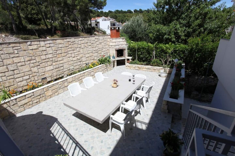 Others 4, Apartments Nadi, Hvar
