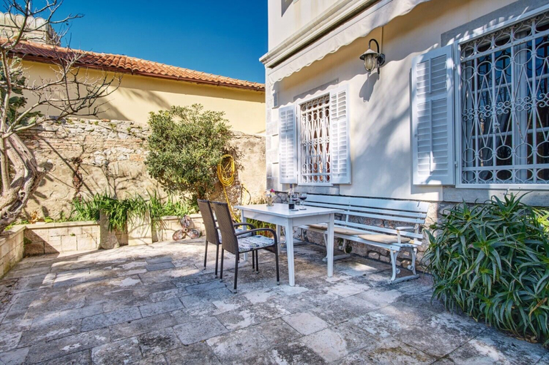 Terrace/patio 3, Apartments Old Sailor s House, Mali Lošinj