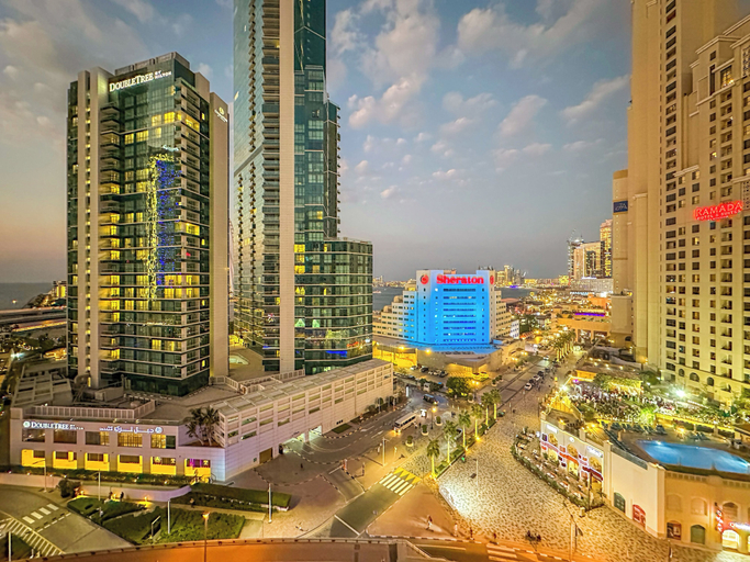 Exterior 2, Opulent Flat with Beach & Canal View, Dubai