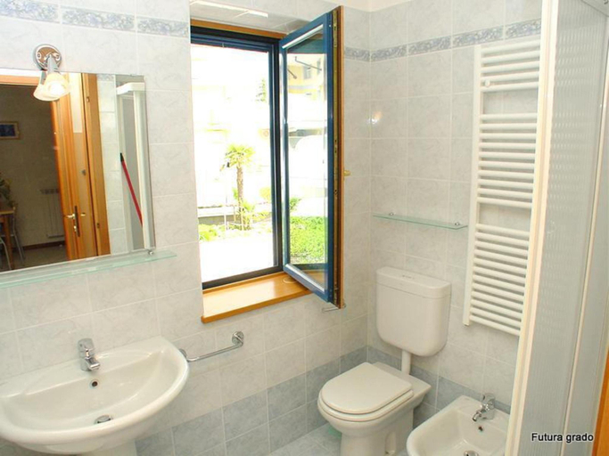 Bathroom, Inviting apartment close to the beach in Grado, Gorizia