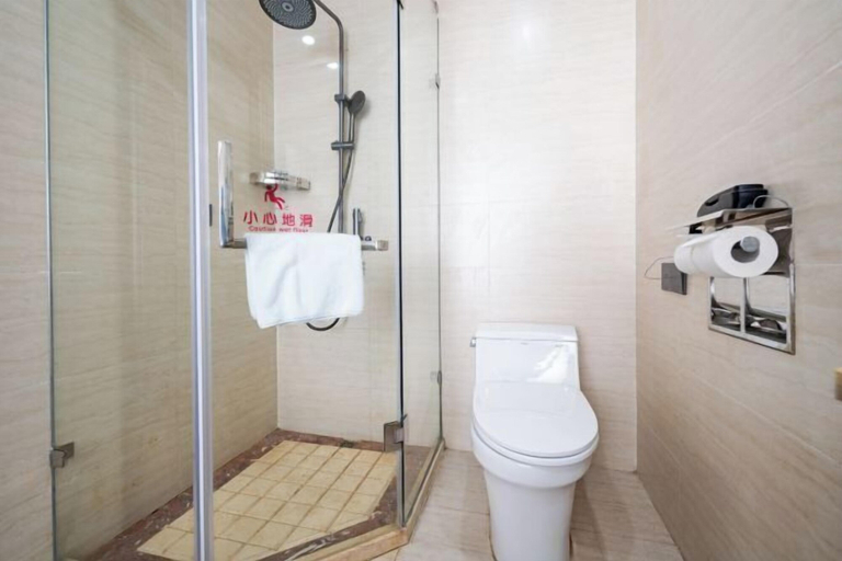 Bathroom 4, SuiningShuiyueHotel, Xuzhou