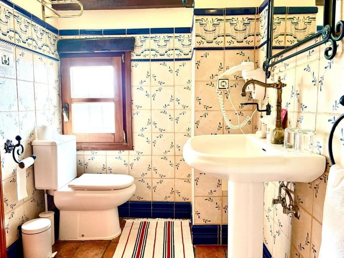 Bathroom 4, Posada Los Cántaros, Málaga