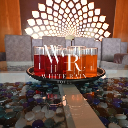 Food and drink 3, The White Rain Hotel, Garhwal