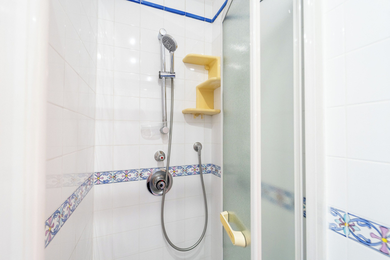 Bathroom 4, Rosaroll 70 Apartment by Wonderful Italy, Napoli