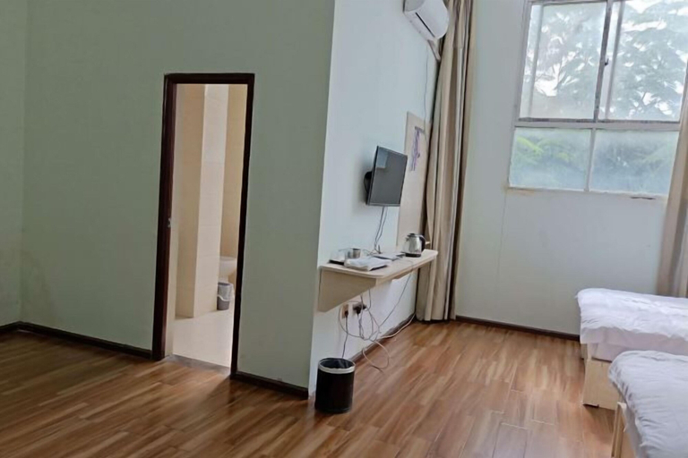 Bedroom 4, Jiasheng Hotel, Honghe Hani and Yi