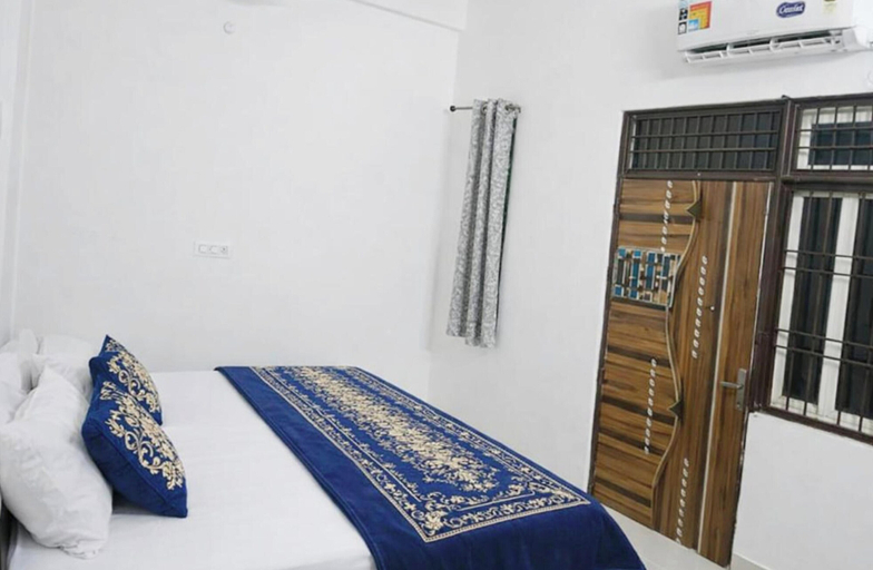 Room 3, Hotel Shri Geeta Dham Near Prem Mandir, Mathura
