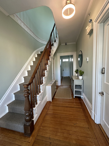 Interior, Spacious Suite 1 Bed/ 1 Bath/ Pullouts Sofas - Unit 5 1 Bedroom Apts, Newport
