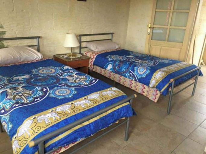 Others 4, Ta manwel farmhouse