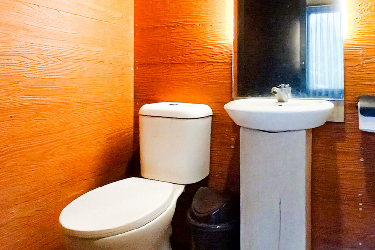 Bathroom 3, RedDoorz @ Yocia Village Ciawi, Bogor