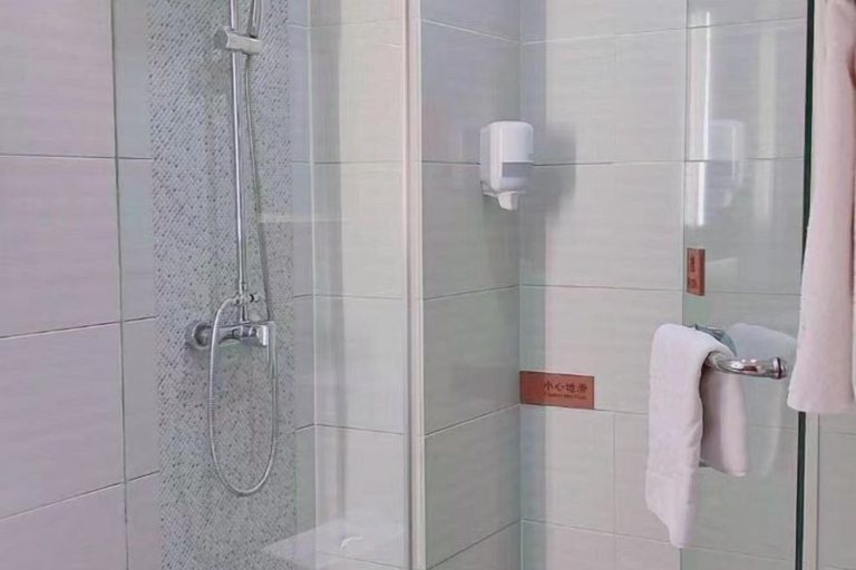 Bathroom 3, Pingliang Rongting Hotel, Pingliang