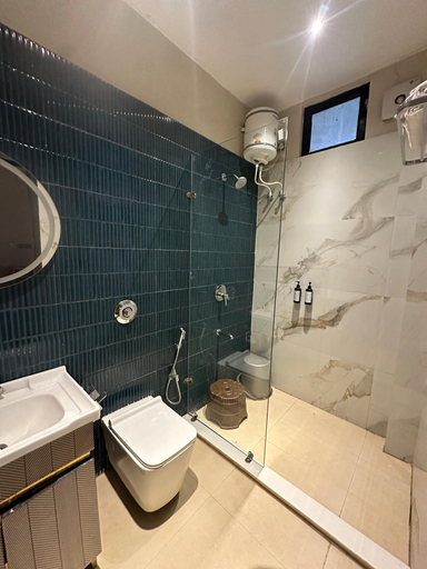 Bathroom 4, Royal Palm Inn, Faizabad