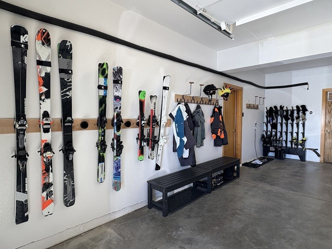 Snow and ski sports 3, Pedal And Peak 113a 3 Bedroom Townhouse, Summit