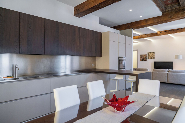 Private kitchen 2, Maestosa Residenza Mazzini - 3 Camere, Verona