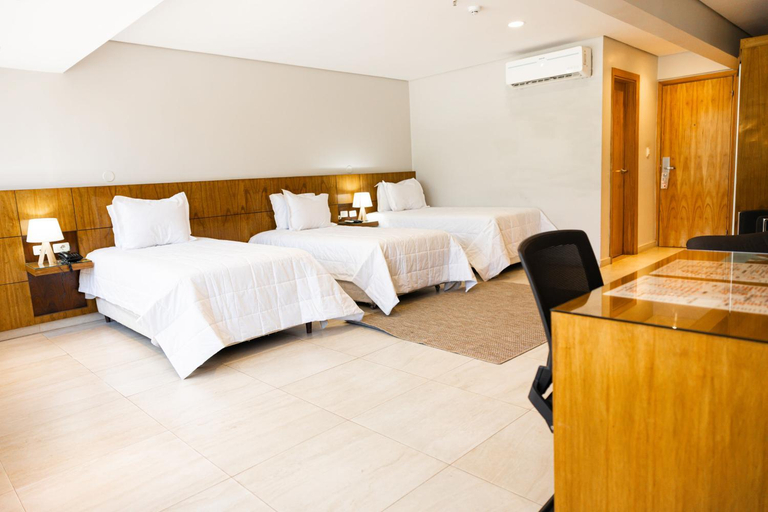 Bedroom 2, Le Pelican, Asunción