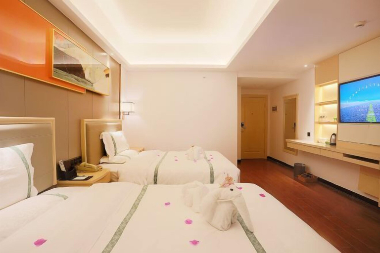 Bedroom 4, Bao Jia Business Hotel, Haikou