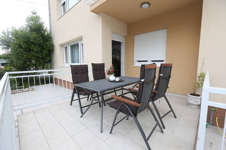 Terrace/patio 4, Apartments Jolie, Vodice