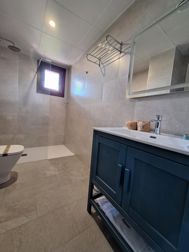 Bathroom, Hotel Vinoteca Alquezar - Adults Only -, Huesca