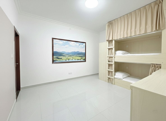 Room 2, Female Heaven Al Barsha Dubai, Dubai